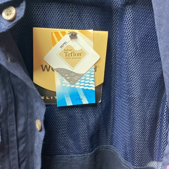 Woolrich navy blue button up shirt size extra large - Picture 4 of 5